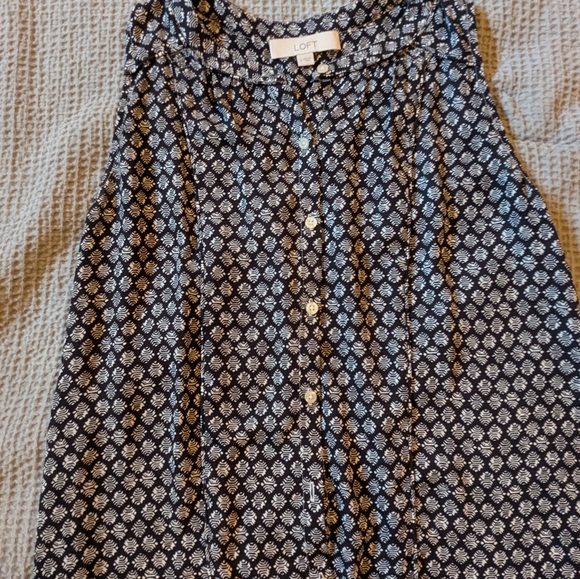 LOFT Button Up - Picture 2 of 3